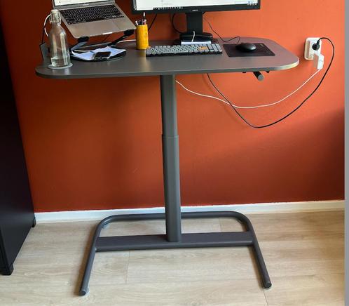 Zit-Sta bureau • 110x60cm • Donkergrijs - SEGRARE, Huis en Inrichting, Bureaus, Zo goed als nieuw, Bureau, In hoogte verstelbaar