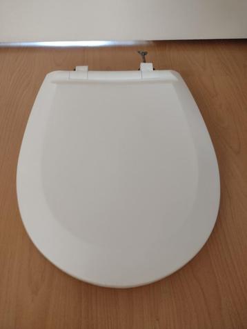 Wc bril beschikbaar voor biedingen