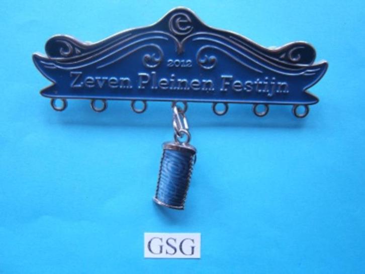 Zeven Pleinen 2012 nr. EPP231-02 + Brink nr. EPP232-02, Verzamelen, Efteling, Zo goed als nieuw, Button of Speldje, Ophalen