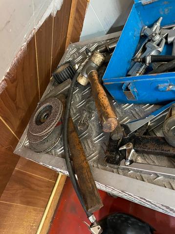 Gereedschap beschikbaar voor biedingen