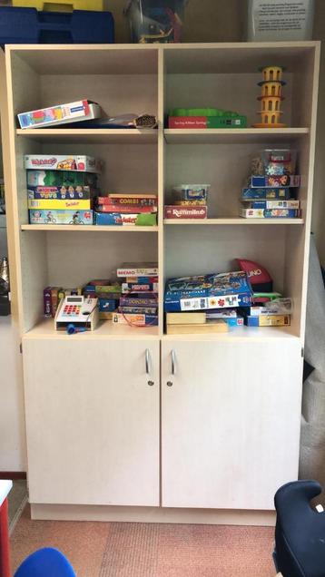 Heutink kast half open 120x204x44cm beschikbaar voor biedingen