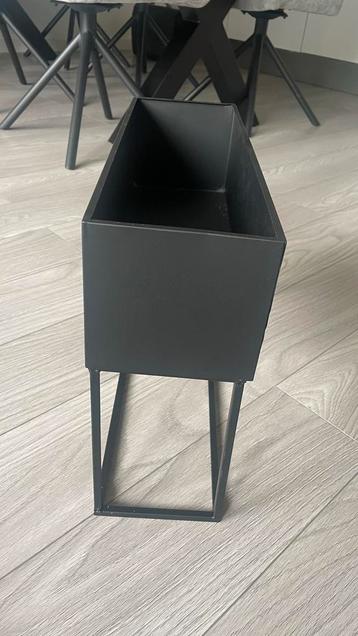 Plantenstandaard Set Zwart - 2 Stuks (NIEUW) beschikbaar voor biedingen