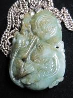 Antiek jade amulet hanger circa 1950 met zilver ketting, Sieraden, Tassen en Uiterlijk, Antieke sieraden, Ophalen, Zilver, Hanger