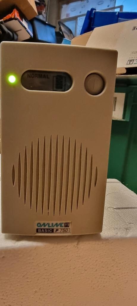 Online Basic P750 Noodstroomvoorziening / UPS, Computers en Software, Noodvoedingen (UPS), Gebruikt, Ophalen