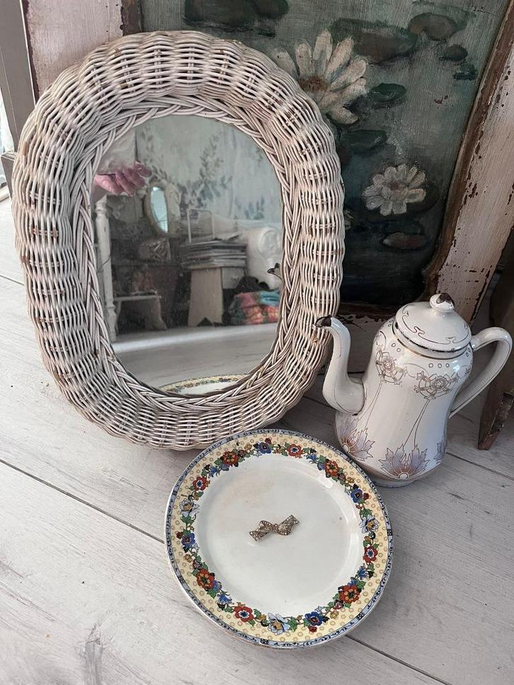 Brocante spiegel - emaille koffiepot - schaaltje op voet, Antiek en Kunst, Curiosa en Brocante, Ophalen of Verzenden