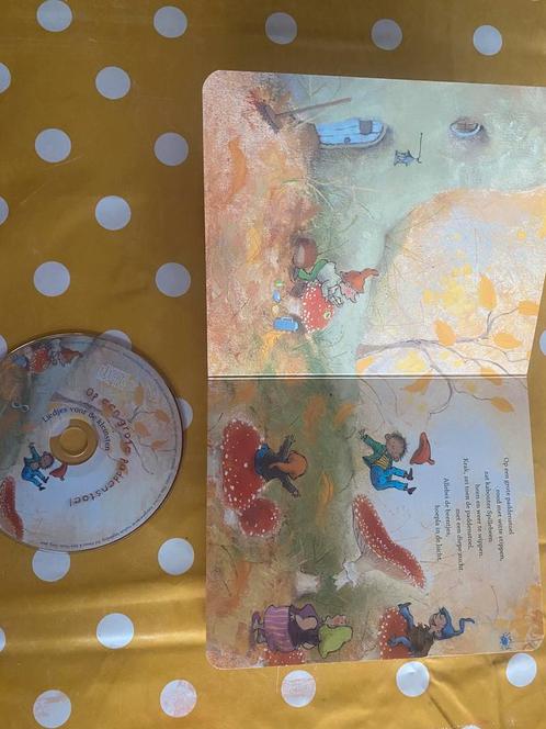 Mies van Hout - CD + boek Op een grote paddenstoel, Boeken, Kinderboeken | Jeugd | onder 10 jaar, Gelezen, Fictie algemeen, Ophalen