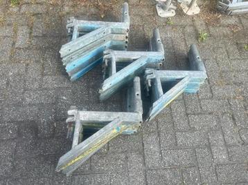 Layher consoles beschikbaar voor biedingen