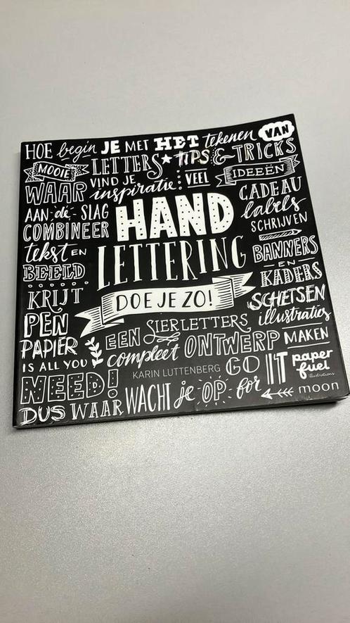 Karin Luttenberg - Handlettering doe je zo!, Boeken, Overige Boeken, Ophalen of Verzenden