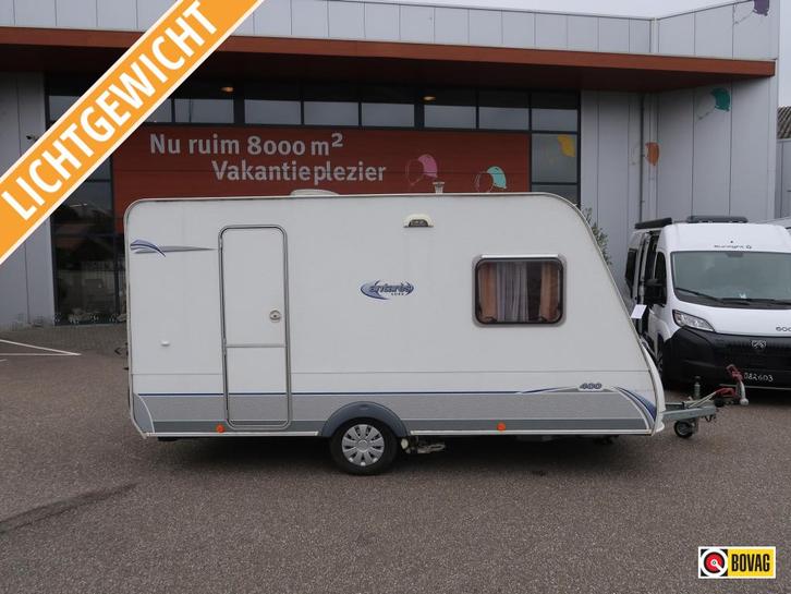 Caravelair Antares Luxe 400 MET VOORTENT, Caravans en Kamperen, Caravans, tot en met 4, 500 - 750 kg, Treinzit, Caravelair, Dwarsbed