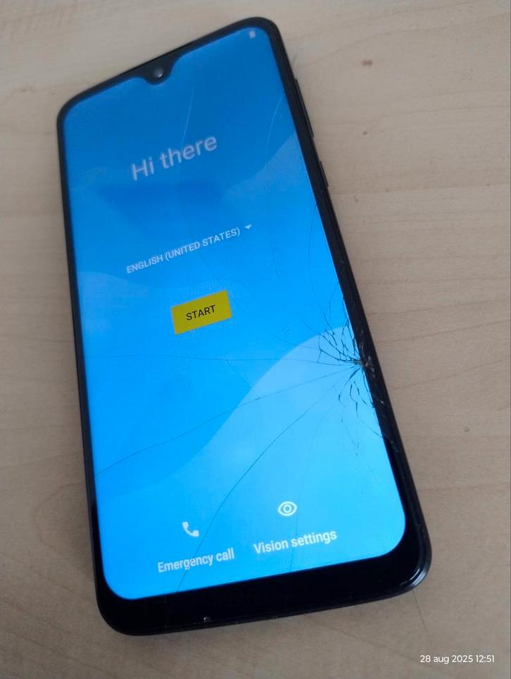 MOTOROLA G7+ ⚠️Barsten in scherm ⚠️ Accu slecht, Telecommunicatie, Mobiele telefoons | Motorola, Ophalen of Verzenden
