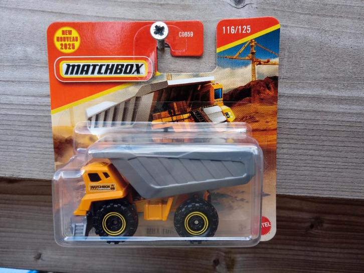 Turf Hauler Matchbox, Hobby en Vrije tijd, Modelauto's | Overige schalen, Nieuw, Bus of Vrachtwagen, Ophalen
