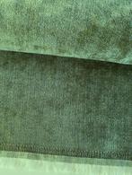 Designers Guild Zaragoza; groen; restant velvet meubelstof, Overige materialen, 120 cm of meer, Nieuw, Ophalen of Verzenden