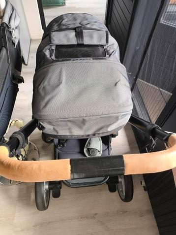 Mutsy iGO Urban Nomad kinderwagen met accessoires beschikbaar voor biedingen