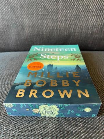 Millie Bobby Brown - Nineteen Steps. (2023) beschikbaar voor biedingen