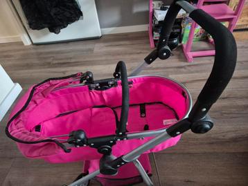 Roze Poppenwagen beschikbaar voor biedingen