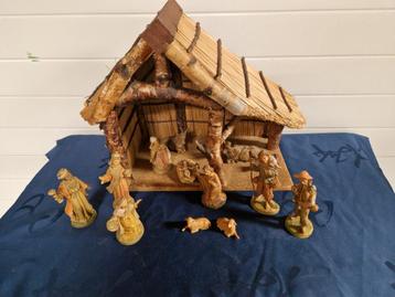 Houten kerststal kunststof beeldenset 13 delig (2) beschikbaar voor biedingen