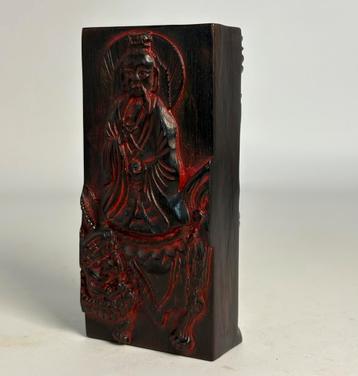Boeddhistisch object. China hout beschikbaar voor biedingen
