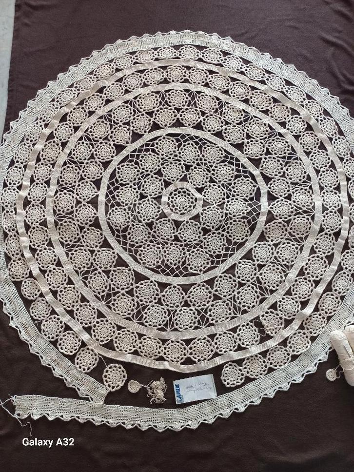 Tafelkleed afmaken? Haken van 120 naar 152 cm rond!, Hobby en Vrije tijd, Breien en Haken, Nieuw, Haken, Wol of Garen, Ophalen of Verzenden