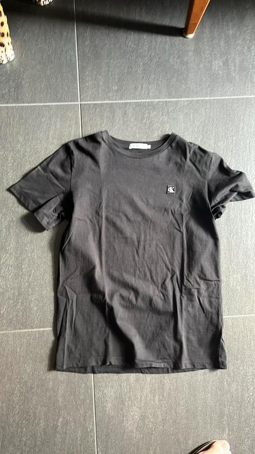 T-shirt Calvin Klein - Zwart - Maat 16 / 164, Kinderen en Baby's, Kinderkleding | Maat 164, Zo goed als nieuw, Jongen, Shirt of Longsleeve