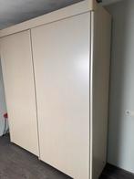 Nette kledingkast (236x202x63cm) met kleine beschadigingen, Ophalen, Gebruikt, 200 cm of meer, 200 cm of meer