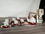 Droste Vintage set kopjes en thee pot met rieten handvat, Gebruikt, Overige, Droste, Ophalen