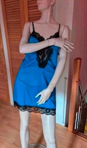 Nieuw lingerie setje maat M. Okselmaat 47 cm beschikbaar voor biedingen
