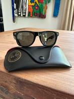 In zeer nette staat, mooie Ray-Ban voor kind incl case, Gebruikt, Zonnebril, Zwart, Ophalen of Verzenden