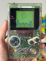 Nintendo Game Boy Classic - Play It Loud! Clear, Spelcomputers en Games, Spelcomputers | Nintendo Game Boy, Ophalen of Verzenden