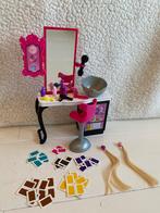 Barbie kapsalon!, Kinderen en Baby's, Speelgoed | Poppen, Ophalen of Verzenden, Zo goed als nieuw, Barbie