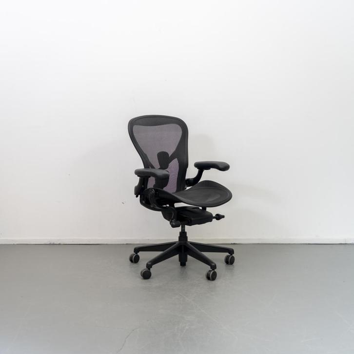 2x Herman Miller Aeron Remastered Bureaustoel Onyx - B Nieuw, Huis en Inrichting, Bureaustoelen, Zo goed als nieuw, Bureaustoel