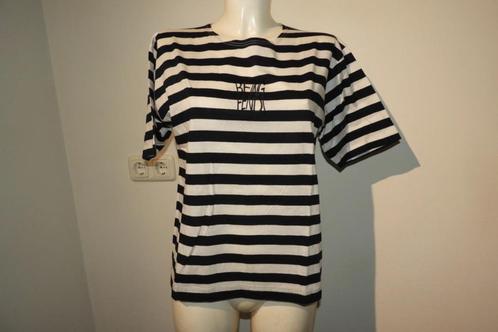 Fendi vintage shirt gestreept marine look stiksel geel voeri, Kleding | Dames, T-shirts, Zo goed als nieuw, Maat 38/40 (M), Wit