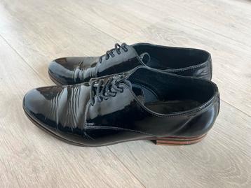 Zwarte lakschoenen - Maat 40 beschikbaar voor biedingen