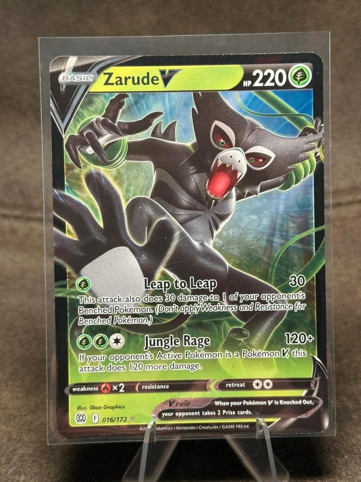 Zarude V #16 016/172 (Pokemon Brilliant Stars), Hobby en Vrije tijd, Verzamelkaartspellen | Pokémon, Zo goed als nieuw, Ophalen of Verzenden