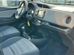 Toyota Yaris 1.3 VVT-i Trend/AIRCO/NAVI/CAMERA/NW APK, Stof, Gebruikt, Euro 6, 4 cilinders