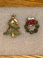 Kerstboom en krans pins, Ophalen of Verzenden, Zo goed als nieuw, Overige onderwerpen, Speldje of Pin