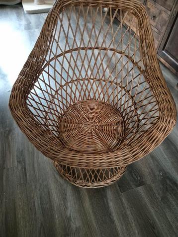 Rotan fauteuil beschikbaar voor biedingen