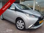 Toyota Aygo 1.0 x-play/29dkm!/Navi/Camera/1e eig/NL-auto, Voorwielaandrijving, Stof, Gebruikt, 4 stoelen