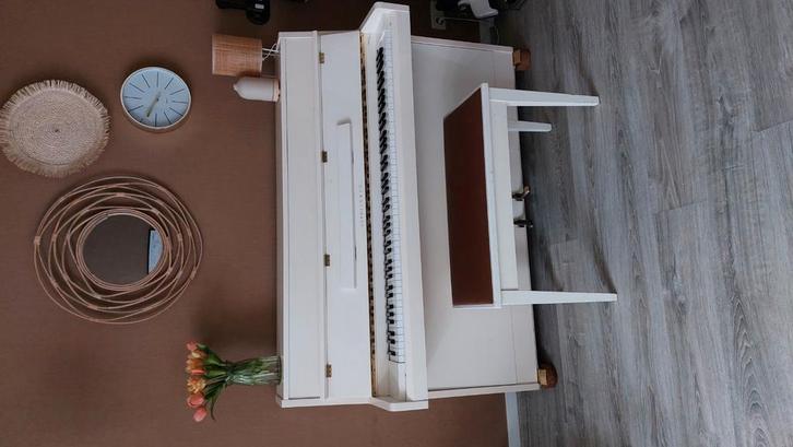Piano wit Lordson&Co, Muziek en Instrumenten, Piano's, Gebruikt, Wit, Ophalen