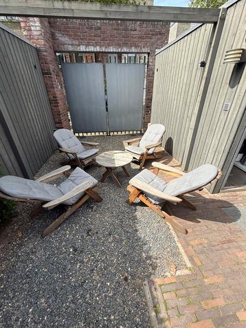 4 Gebruikte Vouwbare Bear Chairs met Bijzettafel en  Kussens beschikbaar voor biedingen