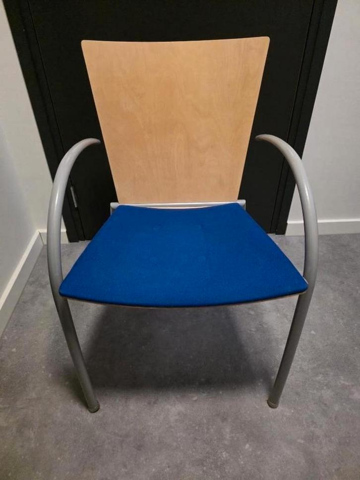 Vergader of grote eetkamerstoel 16 stuks, Huis en Inrichting, Stoelen, Zo goed als nieuw, Vijf, Zes of meer stoelen, Ophalen