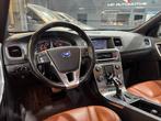 Volvo V60 2.4 D6 AWD Plug-In Hybrid Summum|Pano|Cam|Leder|Me, Auto's, Automaat, Wit, Vierwielaandrijving, 210 min