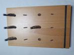 Mooi vormgegeven houten sleutelbord met magneetstrip, Ophalen of Verzenden, Gebruikt