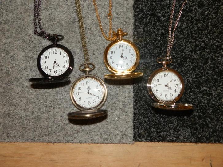 Zakhorloge Quartz incl ketting nieuw zwartkleurig, Sieraden, Tassen en Uiterlijk, Antieke sieraden, Ketting, Overige materialen