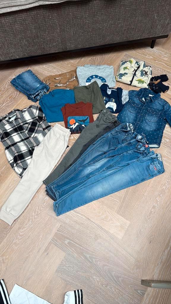 Jongens kleding maat 122/128, Kinderen en Baby's, Kinderkleding | Kinder-kledingpakketten, Zo goed als nieuw, Maat 128, Ophalen of Verzenden
