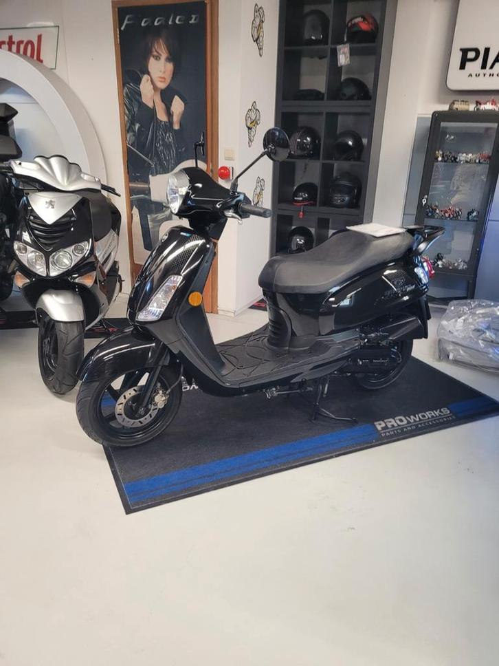 Sym Fiddle  Bouwjaar 2021 AANBIEDING!, Fietsen en Brommers, Scooters | SYM, Zo goed als nieuw, Fiddle, Maximaal 25 km/u, Benzine