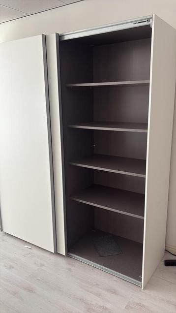 Kleding kast BERDEN