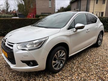 Citroën DS4 1.6 THP 115KW AUT 2012 Wit beschikbaar voor biedingen