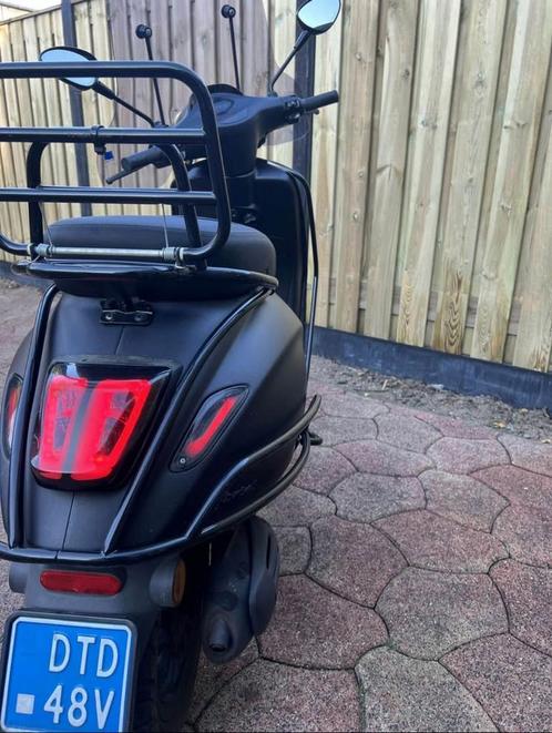 Vespa sprint 2020, Fietsen en Brommers, Scooters | Vespa, Zo goed als nieuw, Vespa S, Ophalen of Verzenden