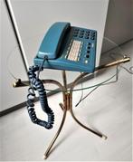 vintage tafeltje - buizen frame met glasplaat -wijntafel 60s, Huis en Inrichting, Tafels | Bijzettafels, Overige materialen, Minder dan 55 cm