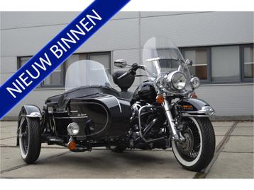 Harley-Davidson 88 FLHRCI Road King Classic met zijspan beschikbaar voor biedingen